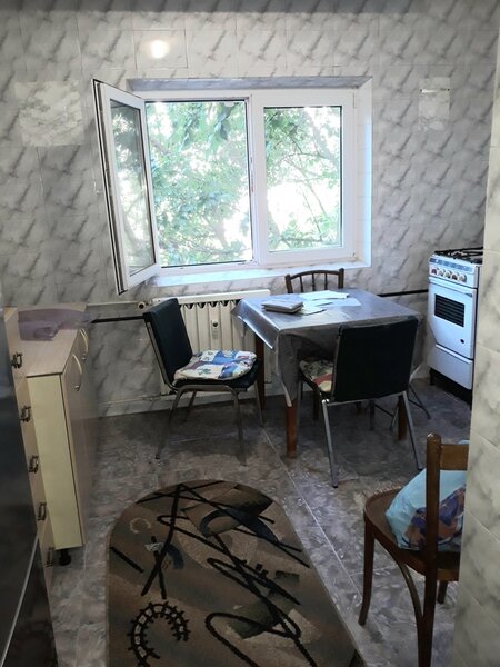 Colentina, Tei, Maica D-nului, OMV, semistradal, bl mixt/1988, 3/8 dec 42mp